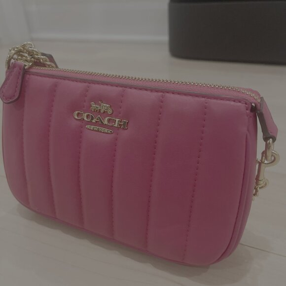 Coach Quilted Leather Wristlet / Shoulder Bag Hot Pink with Gold Chain - Picture 5 of 6